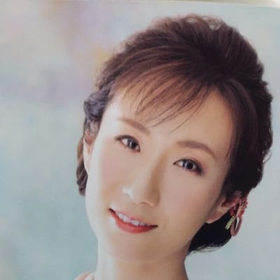 RZbTnSxon0zhcJw's profile picture. 鳥羽の兄貴は勿論ですが、椎名佐千子、三山ひろし、丘みどり、朝花美穂、山内恵介、永井裕子、市川由紀乃、他演歌歌手が好きな　オ.ヤ.ジ　です。