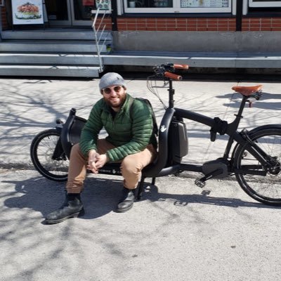 Montrealer/Montréalais🚶🏽♀️🚲🚎🚝🚇 – tweets and opinions are my own