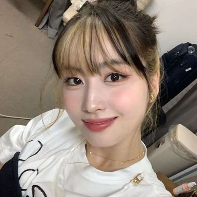 Goldceryyy_'s profile picture. K-pop 🫶❤️‍🔥
gt var✨
TT: kpopxawies 🤍