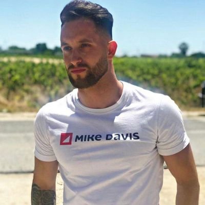 lloomzy's profile picture. Part Time Twitch streamer 🇵🇹🏴󠁧󠁢󠁥󠁮󠁧󠁿.