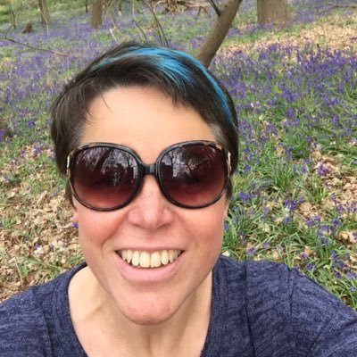 PR Director @headlinepg @TinderPress @Wildfirebks, fast talker, hot temper, symmetry lover. If I was a stick of rock - geek outside with a Jane Austen core.