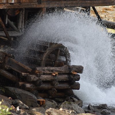 Bygdebass's profile picture. Just following the world, playing Geoguessr and Elder Scrolls Online...