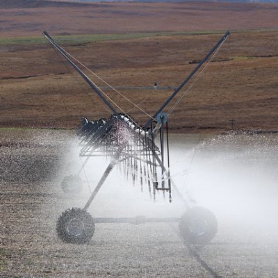 FREE irrigation systems for 1 hectare or more for farmers in 🇿🇼Zimbabwe. Use it, meet production targets, & it'll be yours FOR FREE. Apply. https://t.co/PVml5LfVk0