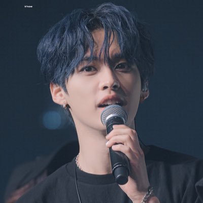 ⌕. 刻画 : 1998 ╱ 𝗟EE 𝗞NOW. ⚡ 매우 매력적이고 아름다운 눈, 완벽한 입술, 밝은 피부, 그는 모든 사람의 눈을 훔칠 수 있습니다. @babyvanjin’s wholeheartedly