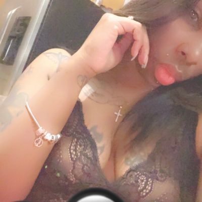 I am a woman of many talents luv by all hated by many the luv of my life my kids follow me #TeamBigBooty #TeamTattedup FOLLOW MY IG @Mzmiaa_ @vindictive_bitch
