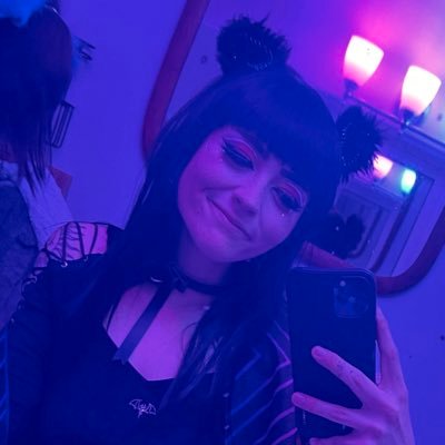 unhinged kitty girl of your nightmares