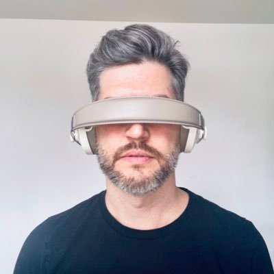 Some new music https://t.co/1BEMYhG0jO ex Clothes Make guy