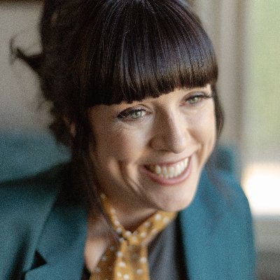 Former teacher supporting others considering a career change from teaching. Check out The Teacher Career Coach Podcast https://t.co/K7Ui8pIrQH