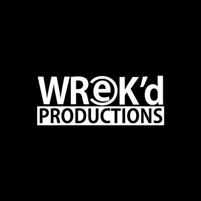Digital Media Production Studio 💻
Soundstage & Studio🎥🎚
Livestream & Podcast Providers 🎙🎧
Lighting Production & Design 💡
