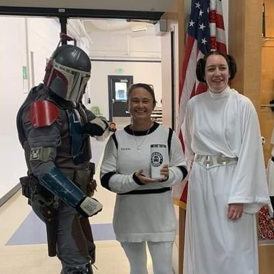 ECTechnologist's profile picture. Elementary Computer Technologist**
Mother of one awesome boy and Wife to a retired US Marine.