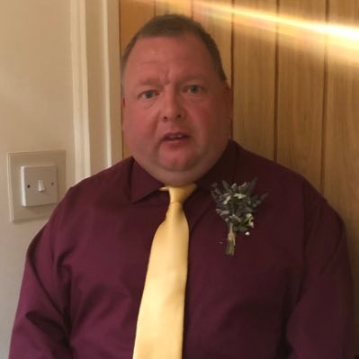 Jamesh1979dec's profile picture. Ex radio presenter love food volunteer works part time lives  on iow connections with Guildford surrey