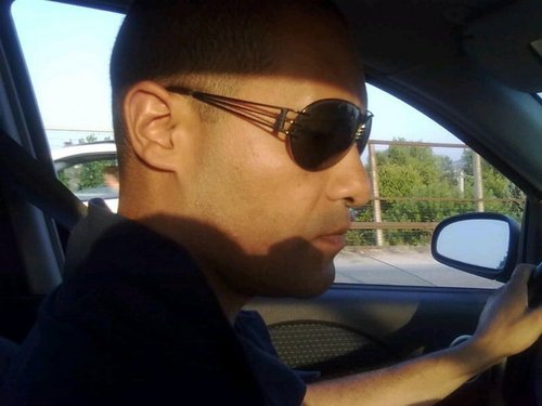 diarick's profile picture. passionate about devops, programming, cybersecurity and networking. In my spare time, I like read biographies, listen  music and drink wine...