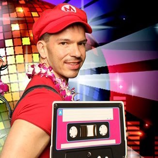 unicorntrotter's profile picture. Engineer🧑🏻‍💻 | Cat Daddy | Proudly Gay 🏳️‍🌈