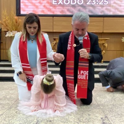 Pastor do Templo dos Anjos em Belo Horizonte - MG, Presidente da Radio 107Fm com mais de 1 Milhão de Ouvintes. Twitter Oficial