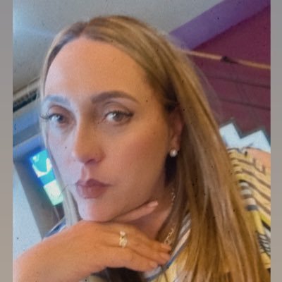 ellasofiacorrea's profile picture. Lic. en Admon de Empresa Turísticas con Maestría en Admon y Gerenciamiento Empresarial, orgullosamente servidora publica de la mejor institución de salud.