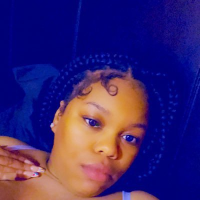 Miatheoneeee's profile picture. Chloe’s mom
25