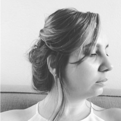 poetryseshpr's profile picture. Todo proceso creativo requiere inspiración. ✨