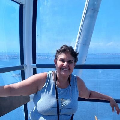 LaviniaFAlvare1's profile picture. 