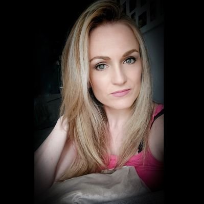 beccabender22's profile picture. 