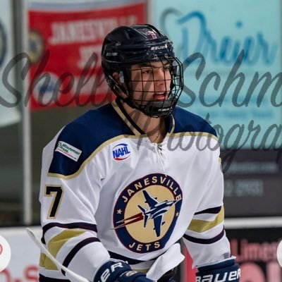 CharlieLiebs6's profile picture. Umass hockey commit