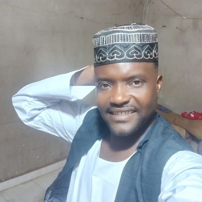 montaser_slama's profile picture. لا تظلم نفسك بالتودد لاشخاص لايرغبون فيگ 
كن عزيزآ😇😇😇