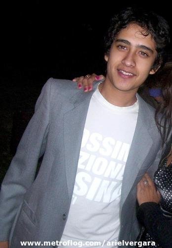 arielvergara3's profile picture. 