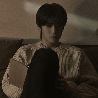 dwynevier's profile picture. 🚩🚩🚩