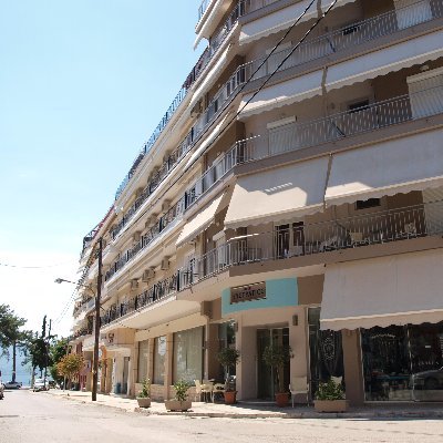 Ξενοδοχείο Ευστράτιος στα Λουτρά Αιδηψού στηΒόρεια Εύβοια,
Βυζαντινών Αυτοκρατόρων 7
Λουτρά Αιδηψού - Εύβοια τκ 34300
Τηλ.: 2226022462