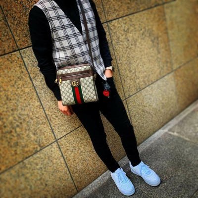 会社員からの脱却
インフルエンサー育成
22歳で警察からのガサ入れ、、
結果会社解雇、、
行き着いた先のインターネット、、
そこで手に入れた富
同じような境遇の方、会社員の方に
個人で稼ぐ時代の到来をお知らせしたい!
これからの時代はz世代の時代!!!