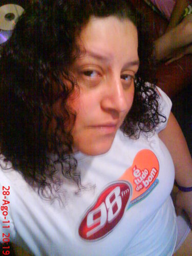 Paula_APG's profile picture. A Vida ensina que não importa em qts pedaços seu Coração tenha se partido;O mundo não pára pra que Vc o Conserte..