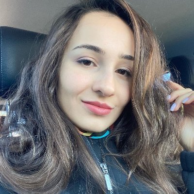 Chloe13140's profile picture. 