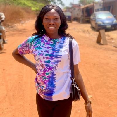 Believer 💯 music lover 🎶🎵 Fashion designer #voguesbylade Entrepreneur 🌎 adire designer #adirebylade😍