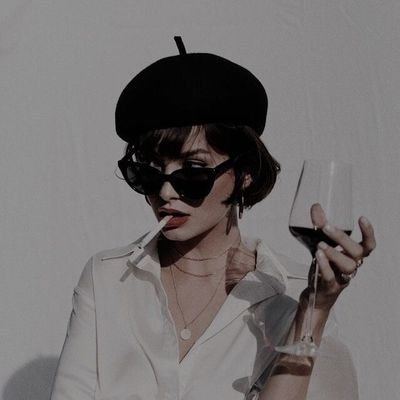 YourAchilesHeel's profile picture. IA