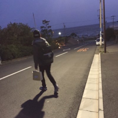 gegenezumiana's profile picture. 映画。TV。週刊誌。漫画。音楽。それ以外も。今日もどこかでありがとうございます。フリーペーパー「休日前夜」を発行。年に数回「鈴虫ブックス」として古本市に出てます。