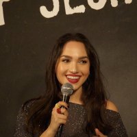 Bella Hull (@bellabellahull) Twitter profile photo