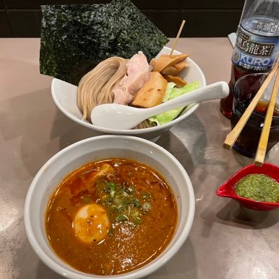 ラーメン食べたらアップします‼️ 山梨在住→単身赴任で中野新橋‼️ 新店は一通り行きます‼️美味しいお店教えて下さい‼️基本コッテリが好き‼️二郎系が好き‼️辛いのが好き‼️