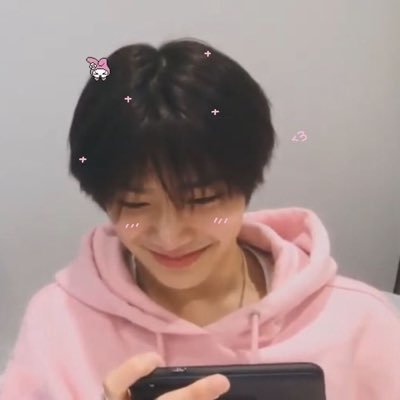 ā©Ā°Ģ„ąæąØą§ skz thinker 24/7š. i know, u know, lee know į±ā
į±.