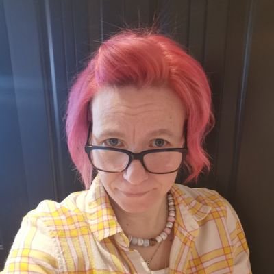 Published Illustrator, mom of two boys, caffeine addict, animal lover, runner. Open for work. Member of SCBWI and Illustration Quebec. Rep'd by @shannonassoc