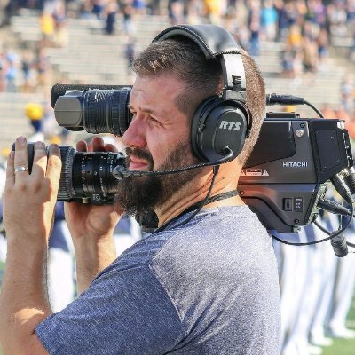 Executive Producer at University of Toledo; Runs ESPN3 Productions at UT. Director, videographer, audio guy, Mac aficionado, father of 2, craft beer lover.