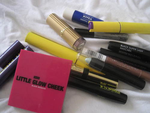 makeuphauler's profile picture. 