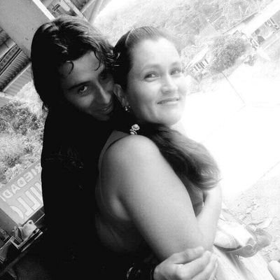 LuciaGallegoG's profile picture. Dios🤍y
FAMILIA💫
-(Emprendedora Colombiana)🇨🇴