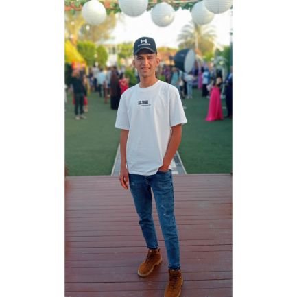 لا يؤنِسُ الرًُوح إلا روحاً تألفُها.