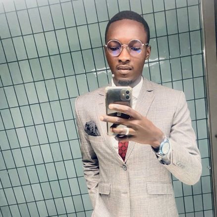 chikoune11's profile picture. 