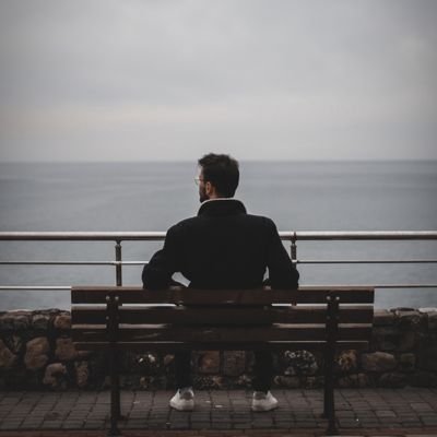 sukruozdemirdev's profile picture. 