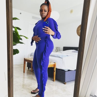 Mother of 2. Educator📚. Realist. GoalGetter. Daydreamer, night thinker. I shine from within so no one can dim my light 💁🏾♀️