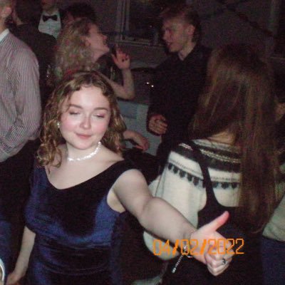 biddueftirmer's profile picture. það er ekkert að mér • hún (she/her)