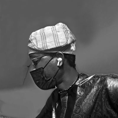 DosumuofLagos's profile picture. Brand Identity Designer | Speaker @stesalasu12 | Future Philanthropist | serial volunteer & Advocate | Creative Enthusiastic | Poet