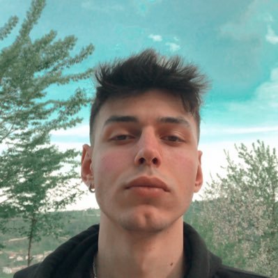 menemirx's profile picture. @galatasaray