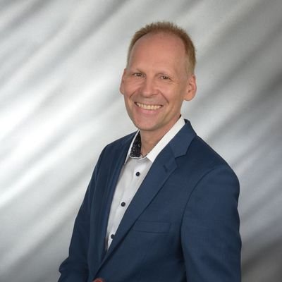 Rene19071965's profile picture. in a tax consultant's office