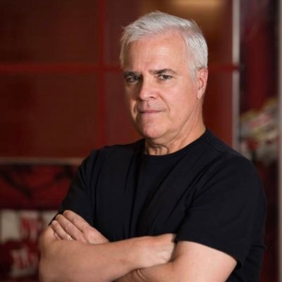 Digital Marketing & Customer Success Exec. Entrepreneur, Startups Leader. Father of 4. Runner.